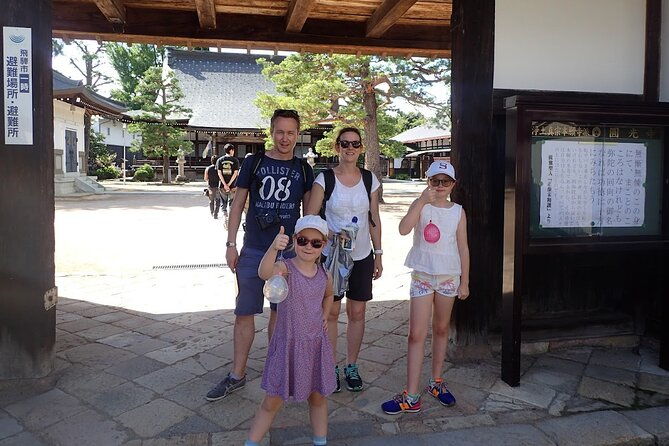 food-and-culture-walk-in-takayama