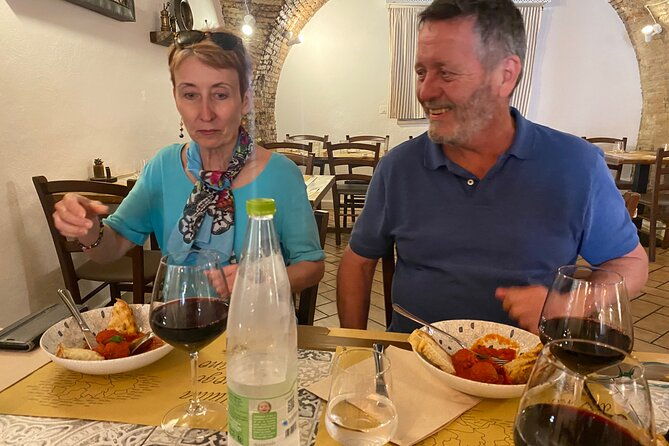 food-and-wine-tour-of-pescara-vecchia-on-foot