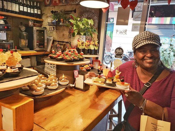 food-drink-private-tour-of-barcelona-in-traditional-taverns