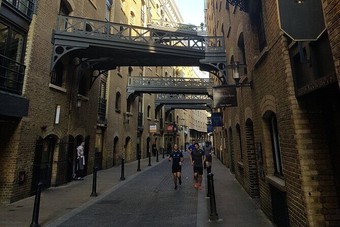 Food & drink walking tour in South East London. Bermondsey - Borough Market. - Key Points
