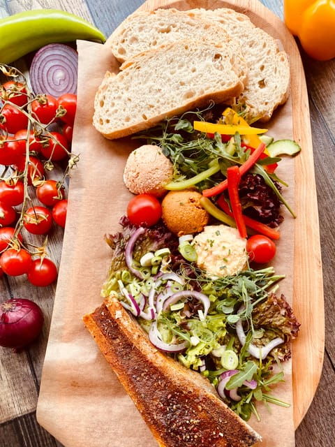 food-expert-tour-in-budapest-same-as-locals