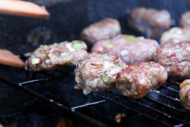 food-tasting-at-locals-favorite-farmers-market-in-belgrade