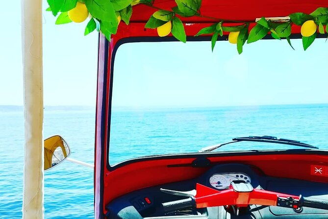 food-tasting-by-tuk-tuk-lisbon-experience-private-tour