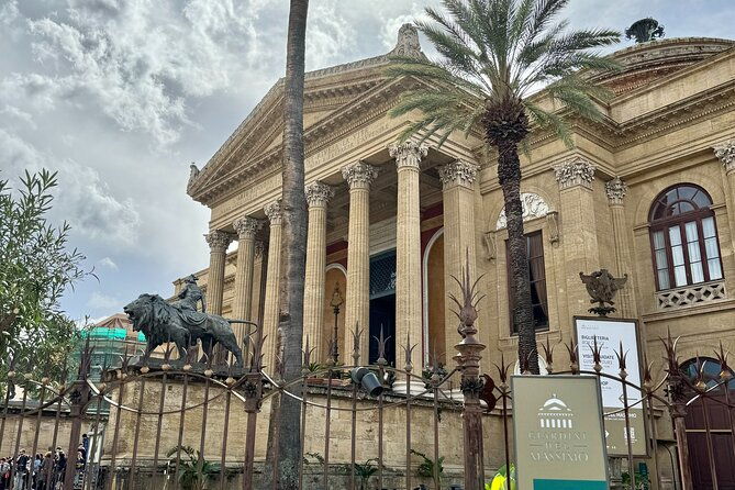 food-tour-among-markets-flavours-and-local-secrets