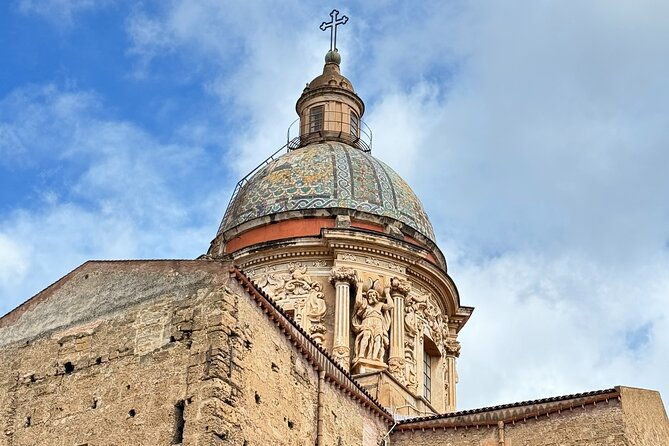 food-tour-among-markets-flavours-and-local-secrets