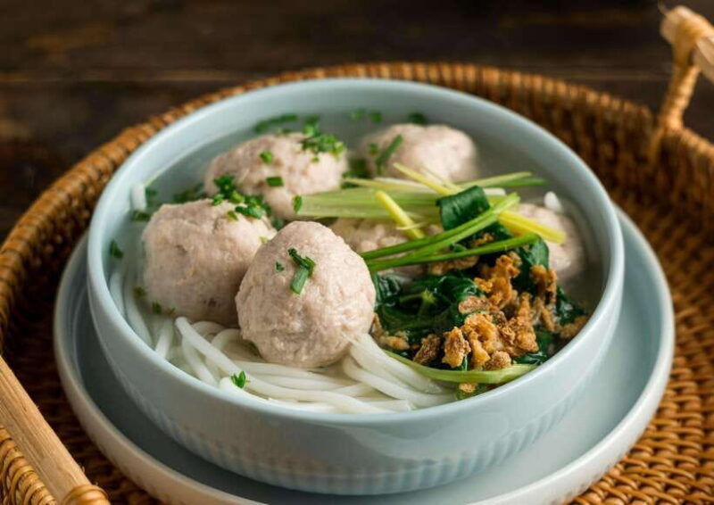food-tour-bali-with-local-guide