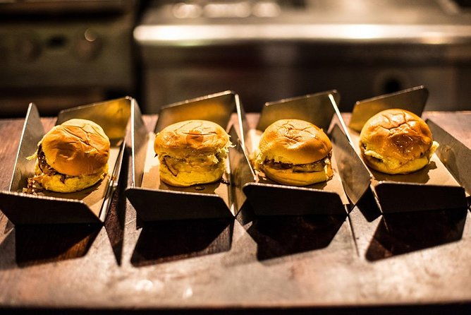 food-tour-in-east-village