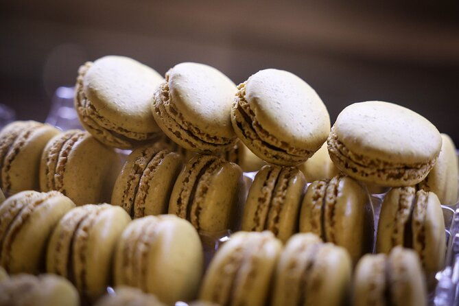 food-tour-of-montmartre-best-pastries-chocolates-and-desserts