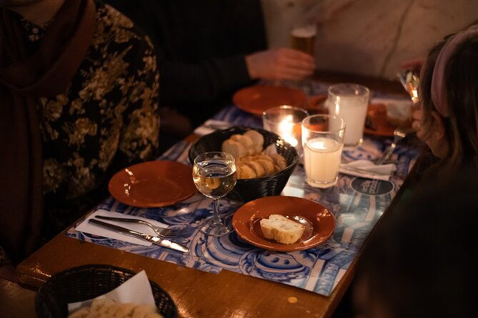 food-tour-portuguese-wine-tapas-with-ginjinha-tasting