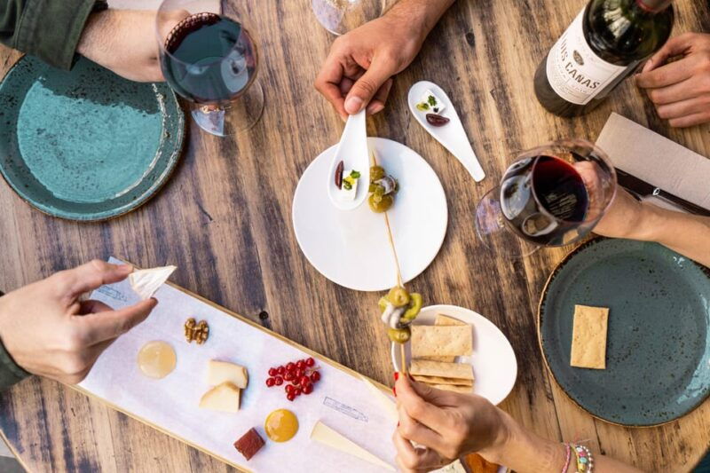 food-wine-tour-in-barcelona-with-a-sommelier-small-group