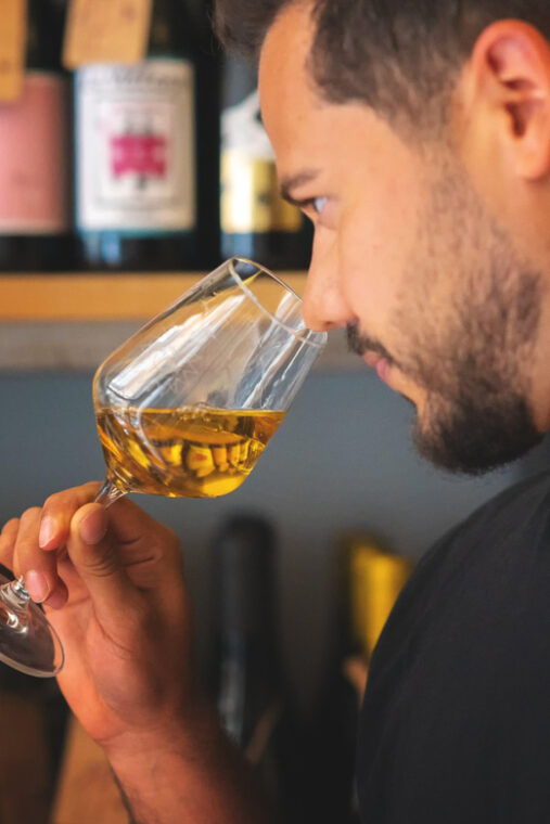 food-wine-tour-in-rome-with-a-sommelier-small-group