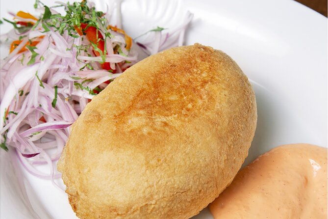 foodie-walking-tour-in-limas-bohemian-district