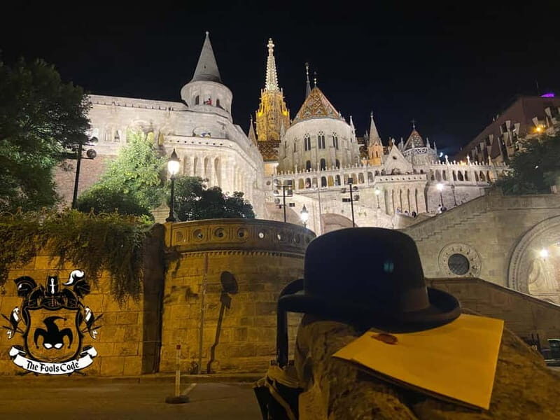 FoolsCode: EscapeRoom/Sightseeing tour with Actor Tourguide - Key Points
