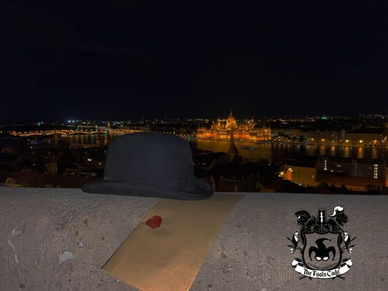 foolscode-escaperoom-sightseeing-tour-with-actor-tourguide