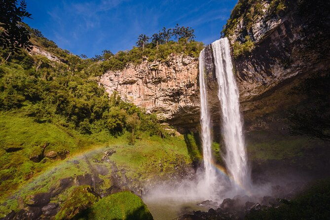 foot-of-the-cascata-kate-and-volta-12h50-by-brocker-tourism