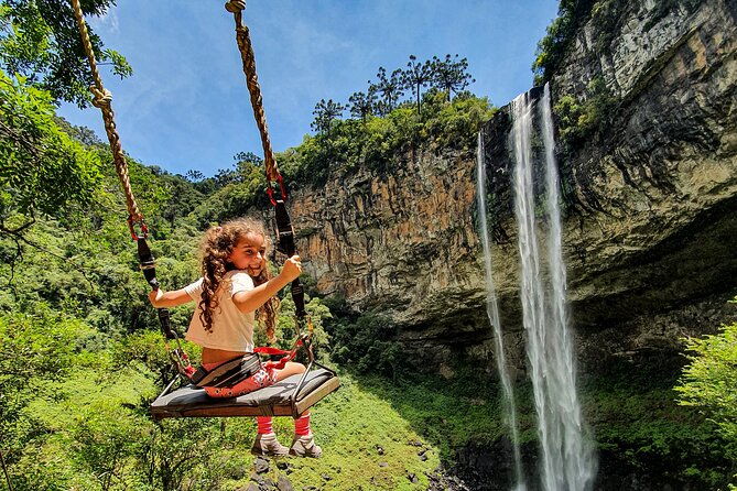 foot-of-the-cascata-kate-and-volta-12h50-by-brocker-tourism