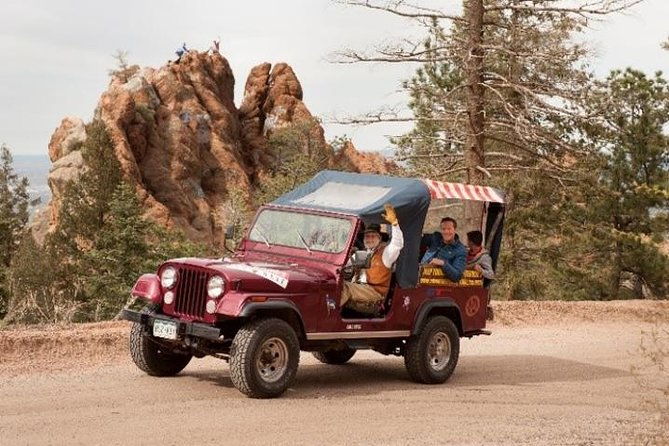 foothills-history-and-garden-of-the-gods-jeep-tour
