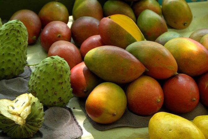 for-the-curious-palate-17-exotic-fruits-to-try-at-rios-market