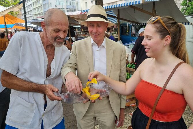 for-the-curious-palate-17-exotic-fruits-to-try-at-rios-market