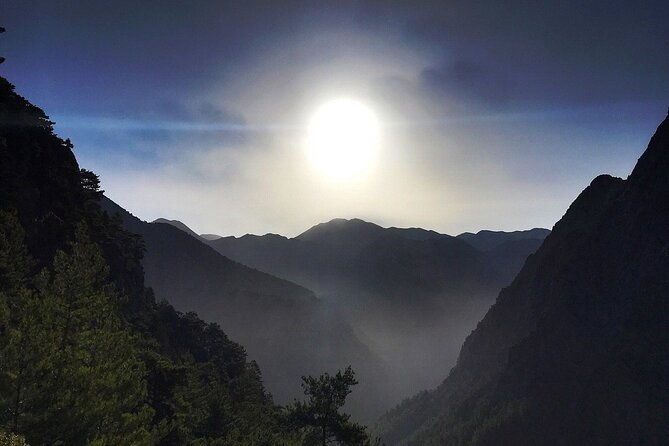 for-the-wild-ones-white-mountains-samaria-gorge-sightseeing
