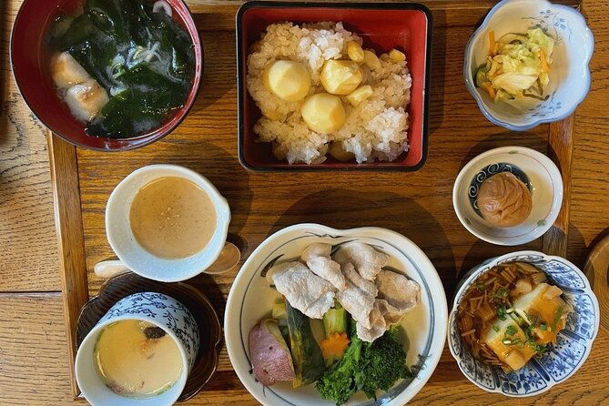 forest-bathing-in-temple-and-enjoy-onsen-with-healing-power