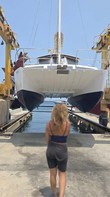 Formentera: Daily departures on a classic catamaran - Key Points
