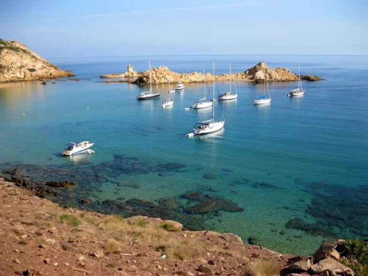 fornells-bay-menorca-north-coast-sailing-tour