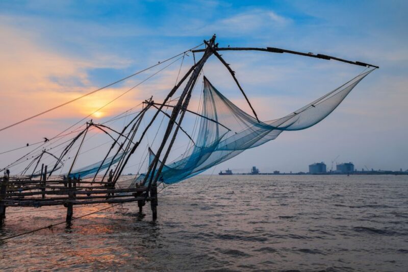 Fort Kochi & Chinese Fishing Nets Private Walking Tour - Key Points