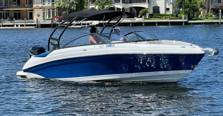 fort-lauderdale-11-people-private-boat-rental