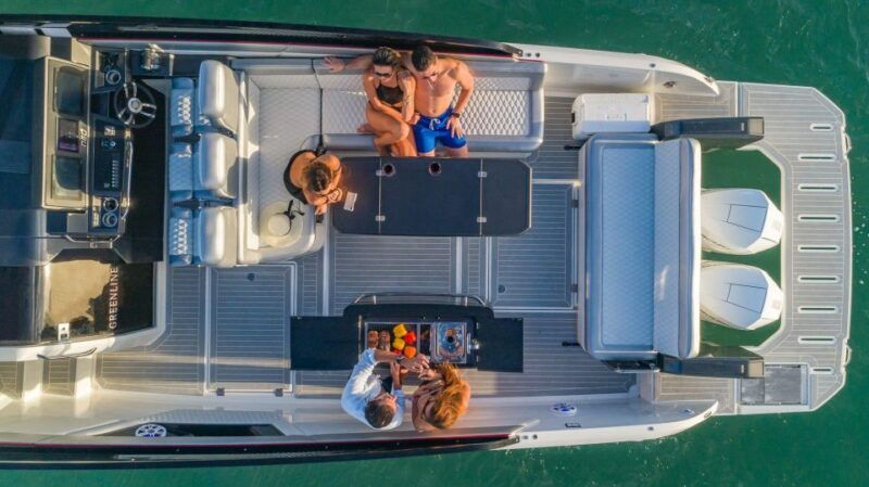 fort-lauderdale-13-people-private-boat-rental