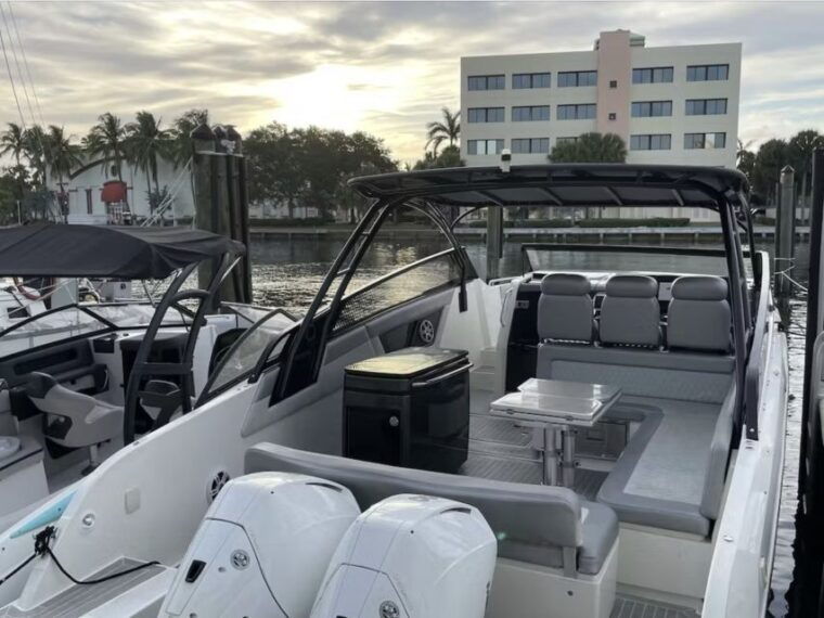 fort-lauderdale-13-people-private-boat-rental