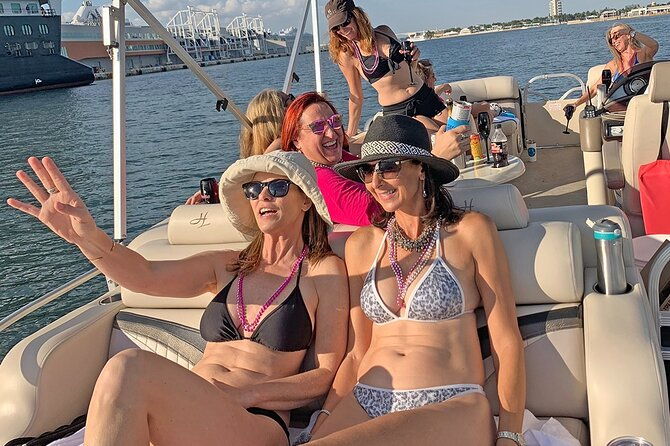 fort-lauderdale-private-boat-cruise-with-watertoys-6-hours