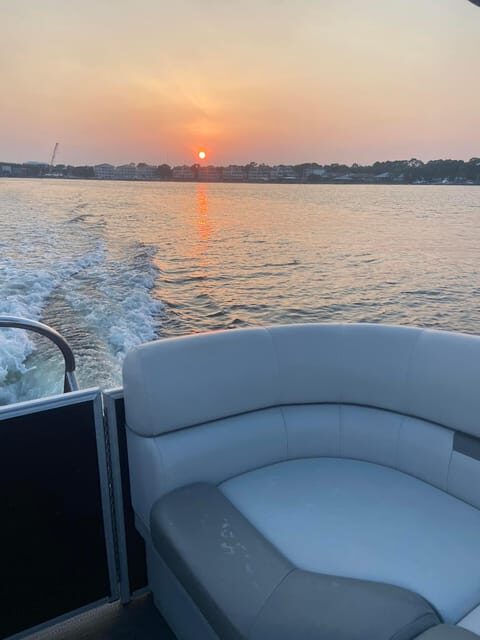 Fort Walton: Sunset Dolphin Cruise on the Emerald Coast - Fort Walton: Sunset Dolphin Cruise on the Emerald Coast