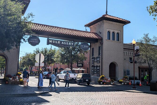 fort-worth-stockyards-scavenger-hunt-walking-tour-and-game