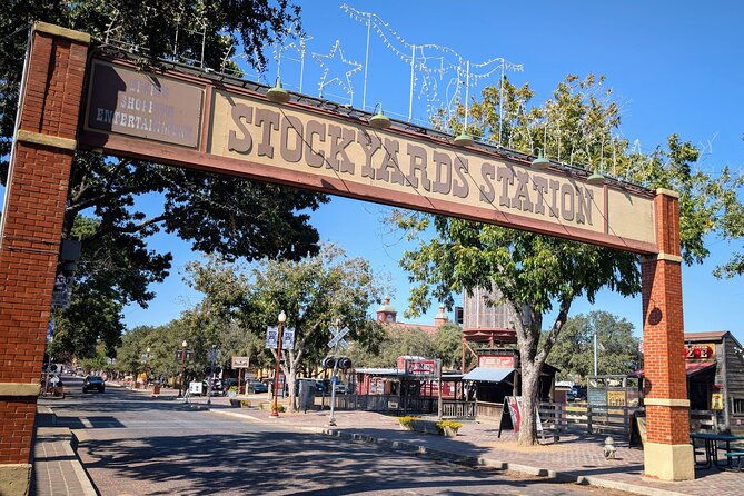 fort-worth-stockyards-scavenger-hunt-walking-tour-and-game