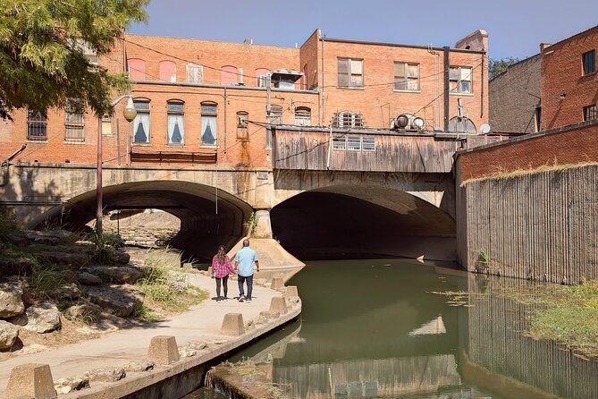 fort-worth-stockyards-scavenger-hunt-walking-tour-and-game