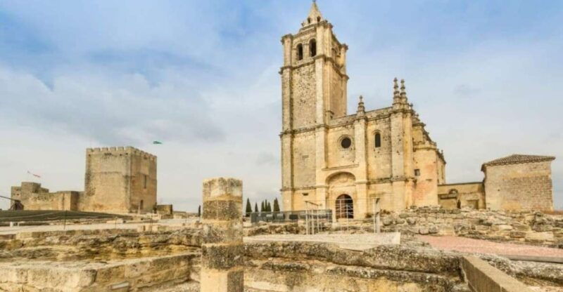 fortaleza-de-la-mota-entrance-ticket-with-audio-guide