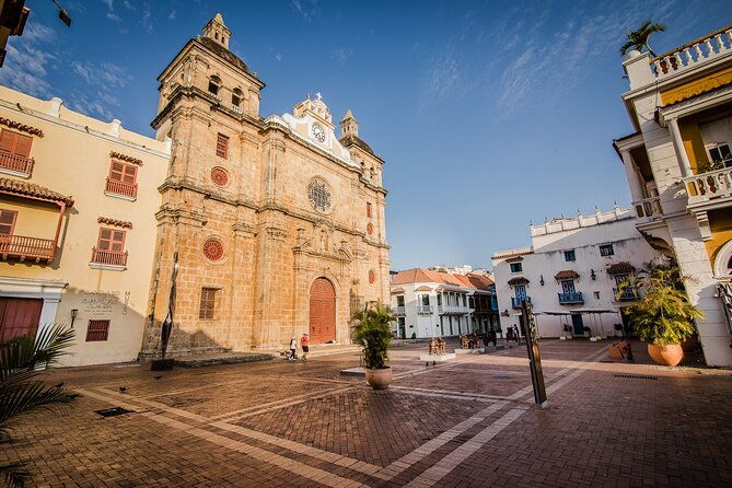 fortress-old-town-and-shopping-in-cartagena-only-for-cruisers