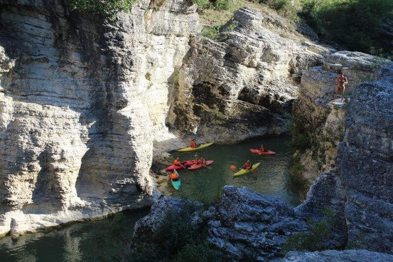 fossombrone-canoe-adventure-at-the-giants-potholes