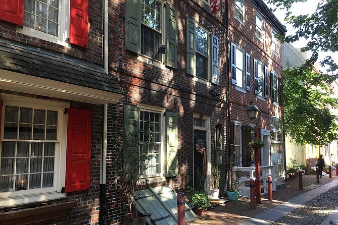 Founding Phantoms Adult's Only Walking Tour - A Thorough Look at the Haunted Philadelphia Experience