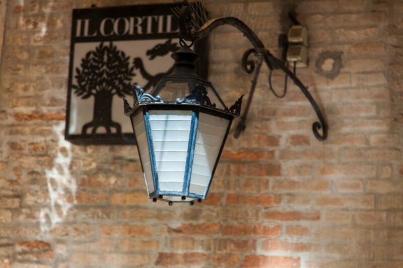 four-course-food-wine-pairing-elegant-dinner-in-venice-2