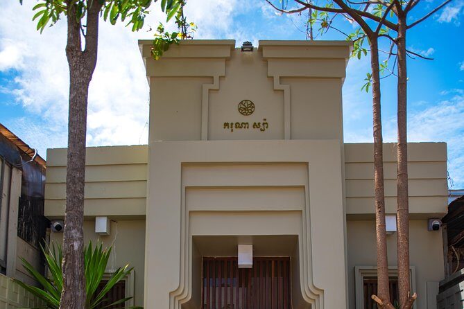 Four Hand Bliss (65 Mins) + Free Pick up or Drop Back - Key Points