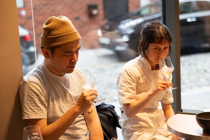 four-hour-walking-wine-tasting-tour-of-manchesters-best-bars