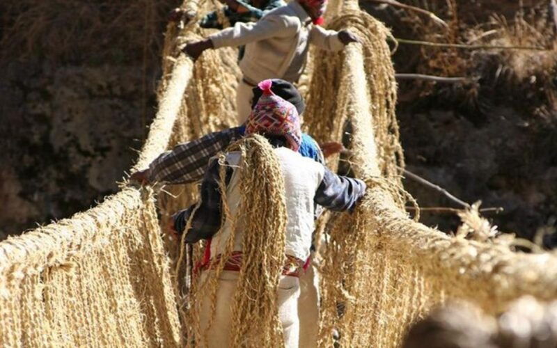 four-lagoons-and-qeswachaka-bridge-tour-full-day