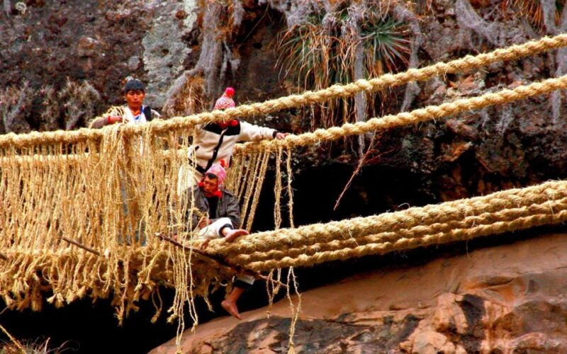 four-lagoons-and-qeswachaka-bridge-tour-full-day