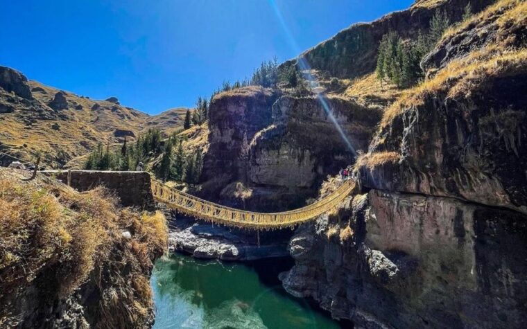 four-lagoons-and-qeswachaka-bridge-tour-full-day