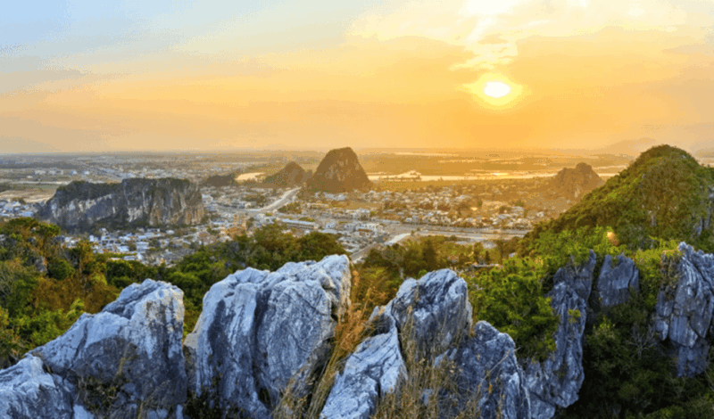 fr-da-nang-marble-mountains-monkey-mountain-am-phu-cave
