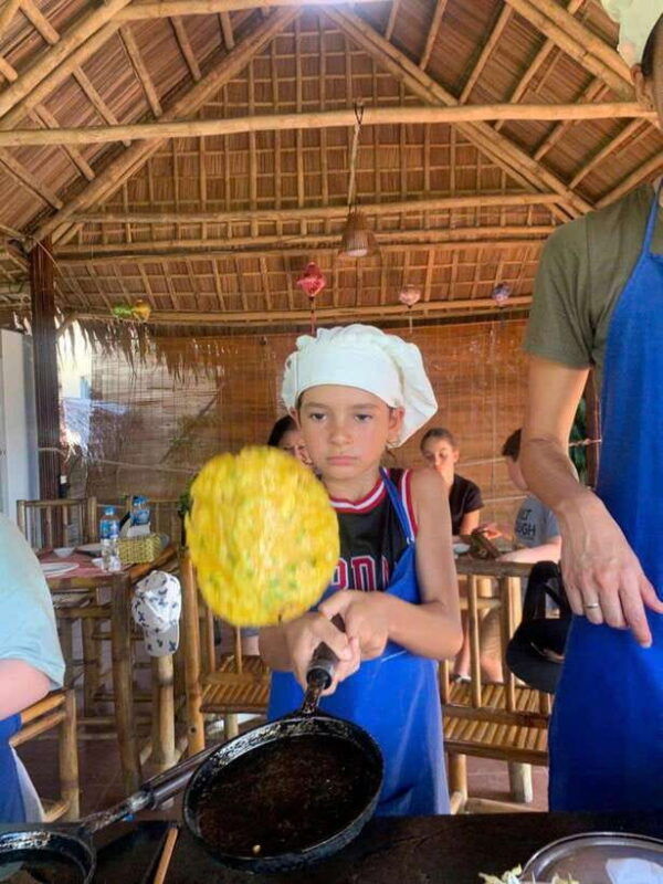 fr-hoi-an-cam-thanh-basket-boat-cooking-class