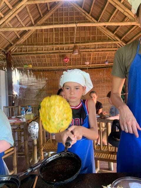 fr-hoi-an-cam-thanh-basket-boat-cooking-class