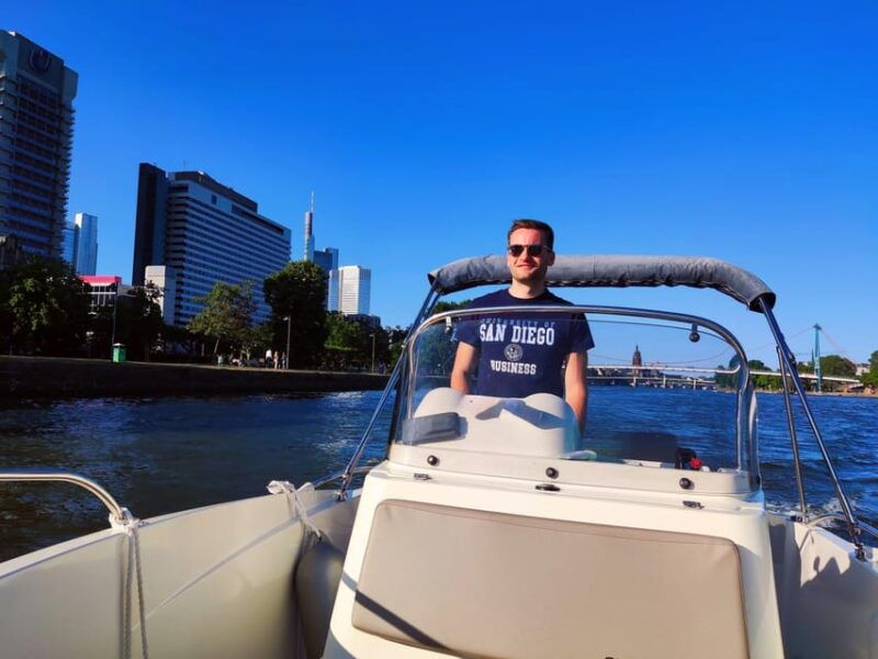 frankfurt-private-romantic-skyline-boat-tour